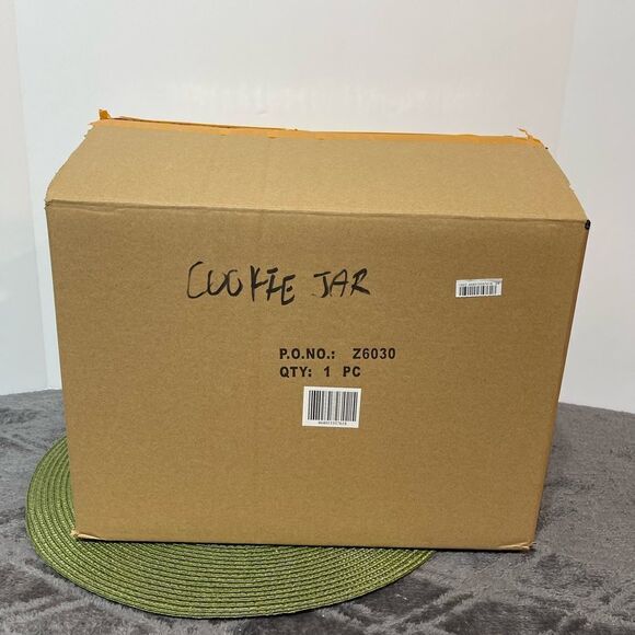 Disney Mickey and Friends Christmas Holiday Lodge Cookie Jar NWT - Picture 6 of 7